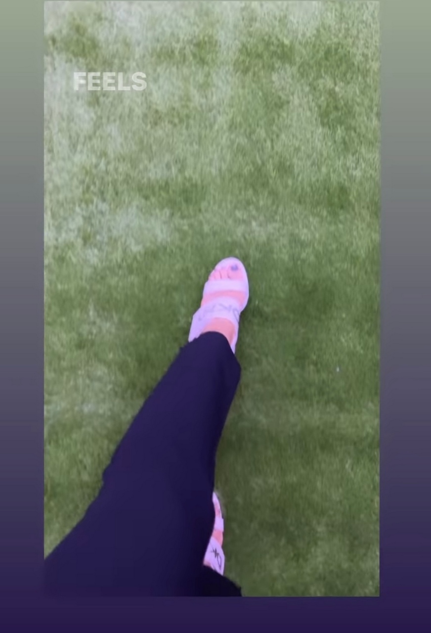 Maria Renee Perez Yonker Feet